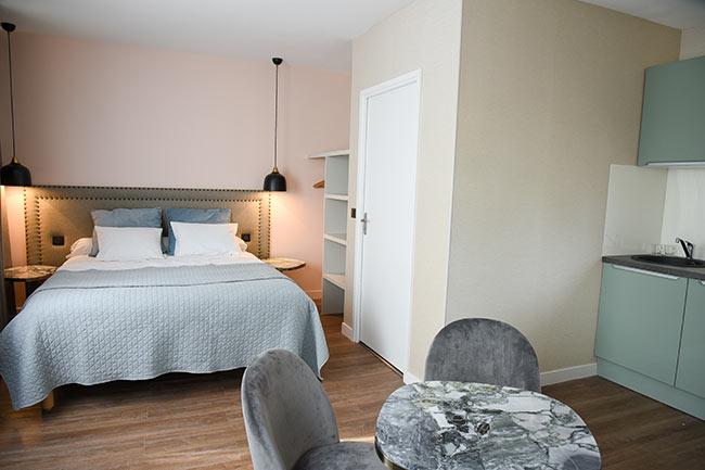 auberge chambre gris